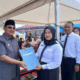 Bupati Anwar Sadat memberikan SK PPPk. (ist)