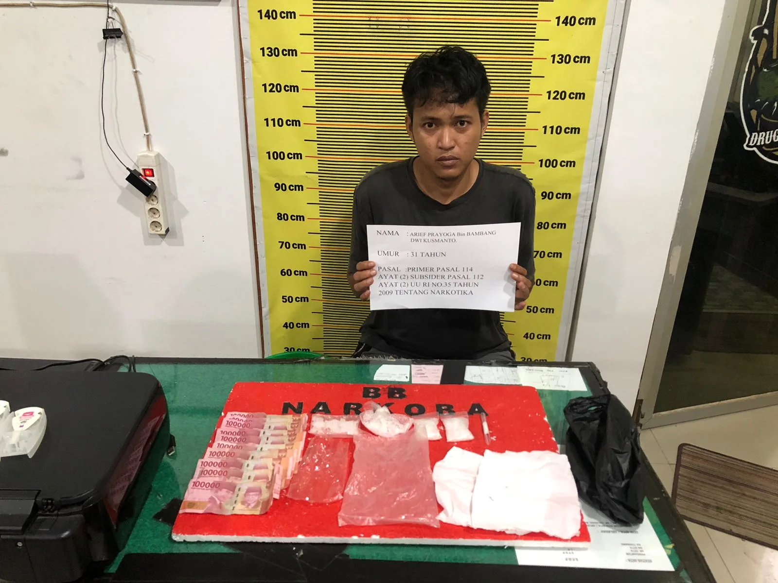 Bandar sabu dengan puluhan gram barang buktinya.(DETAIL/ist)