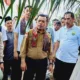 Gubernur Al Haris bersama Kadis Perkebunan, Agusrizal. (ist)