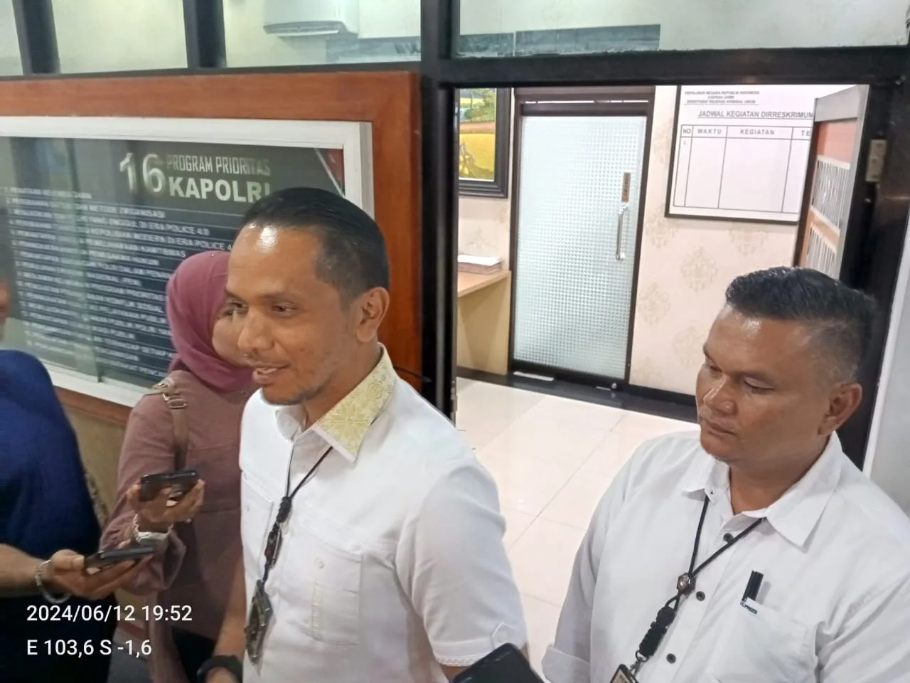 Direktur Reserse Kriminal Umum Polda Jambi, Kombes Pol Andri Ananta (kiri). (DETAIL/Juan)