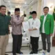 Kepala Bappeda Tanjabbar Katamso (paling kiri) mendampingi Anwar Sadat ngambil rekom PPP. (ist)