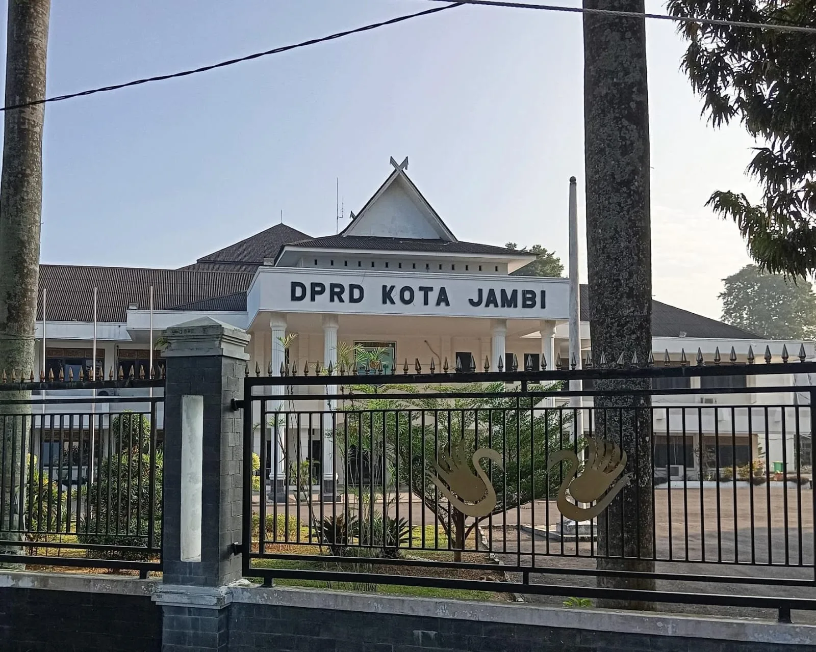 Kantor DPRD Kota Jambi (ist)