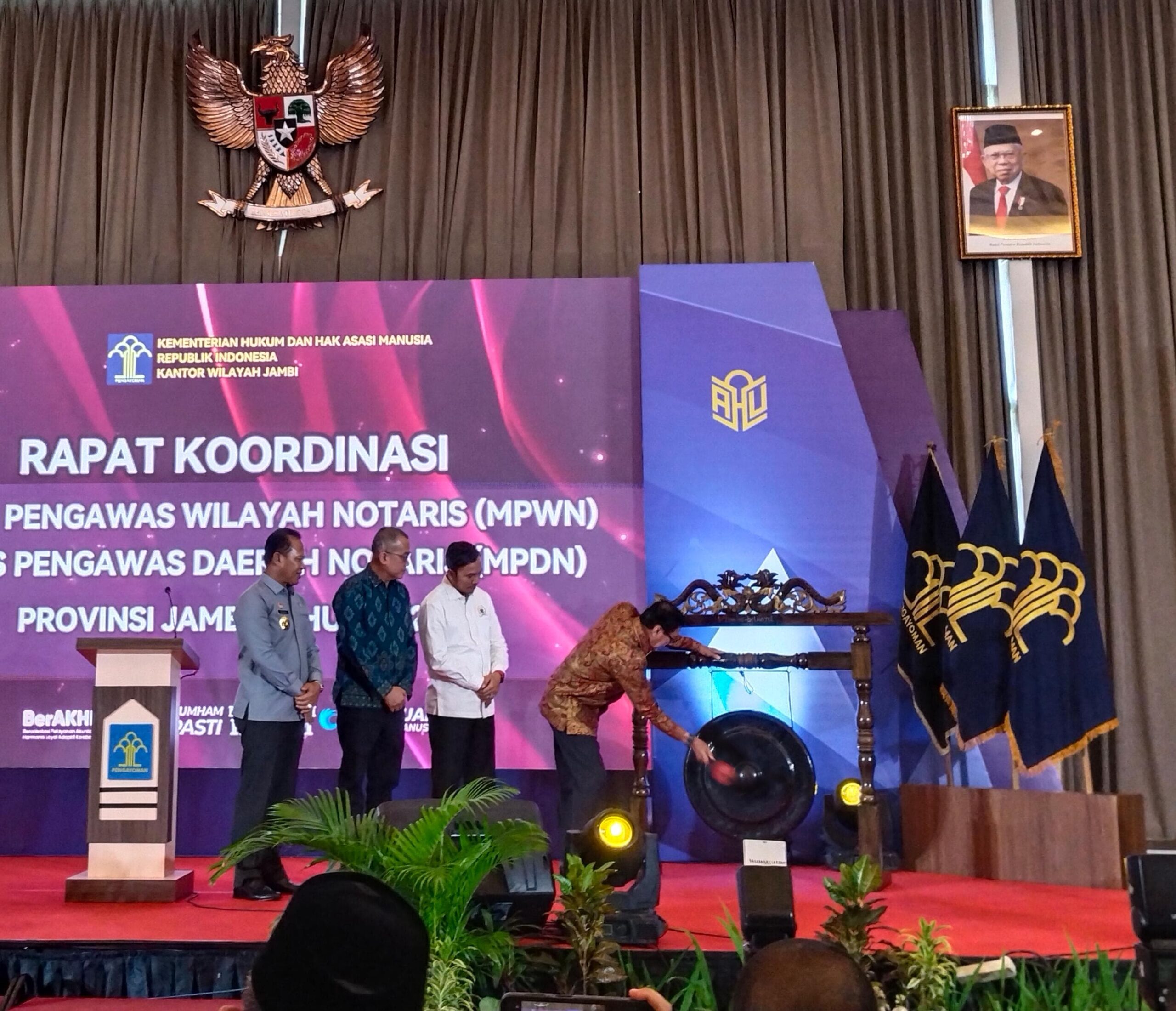 Menteri Hukum dan HAM, Yasonna Laoly membuka secara resmi rapat koordinasi MPWN dan MPDN Provinsi Jambi. (DETAIL/Jorgi)