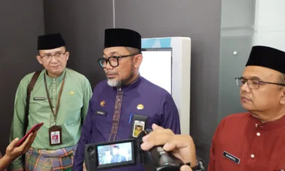 Sekda Provinsi Jambi (tengah) saat memberikan keterangan (DETAIL/Jorgi)