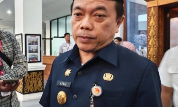 Gubernur Al Haris saat diwawancarai (DETAIL/Jorgi)