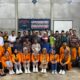 Foto bersama mahasiswa Kuliah Kerja Nyata (KKN) dengan masyarakat sekitar (ist)