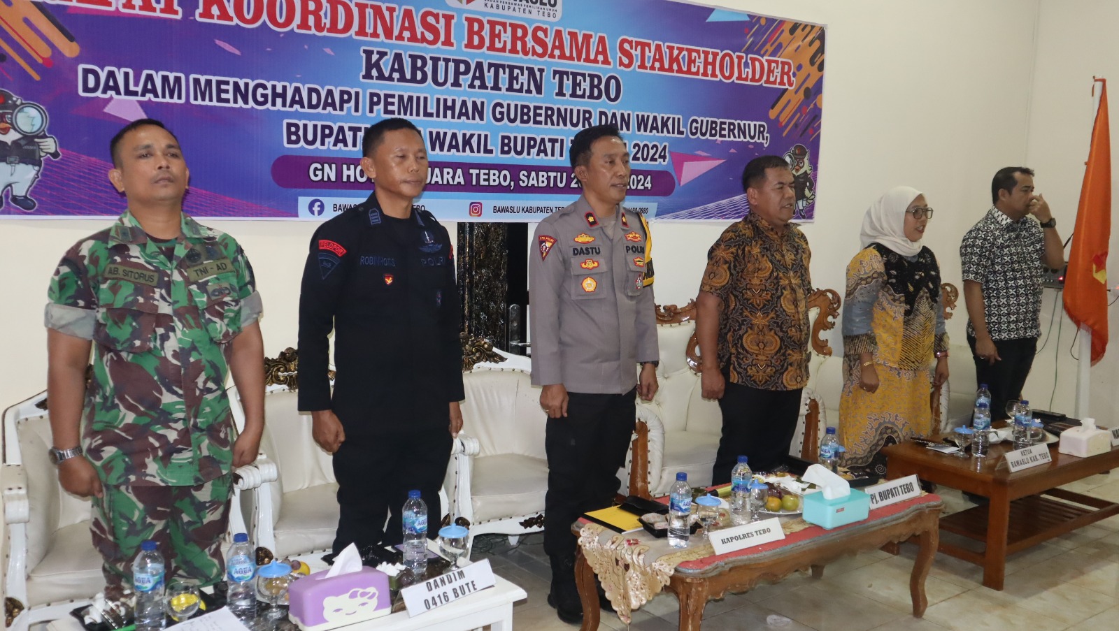 Para undangan yang hadir dalam Rakor Bersama Forkompinda. (DETAIL/ist)