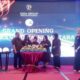 Pemotongan tumpeng oleh sang owner bersama keluarganya (ist)