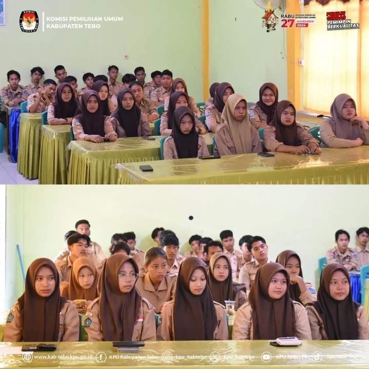 Siswa dan siswi SMAN Tebo menyimak sosialisasi yang dilakukan KPU Provinsi Jambi. (DETAIL/ist)
