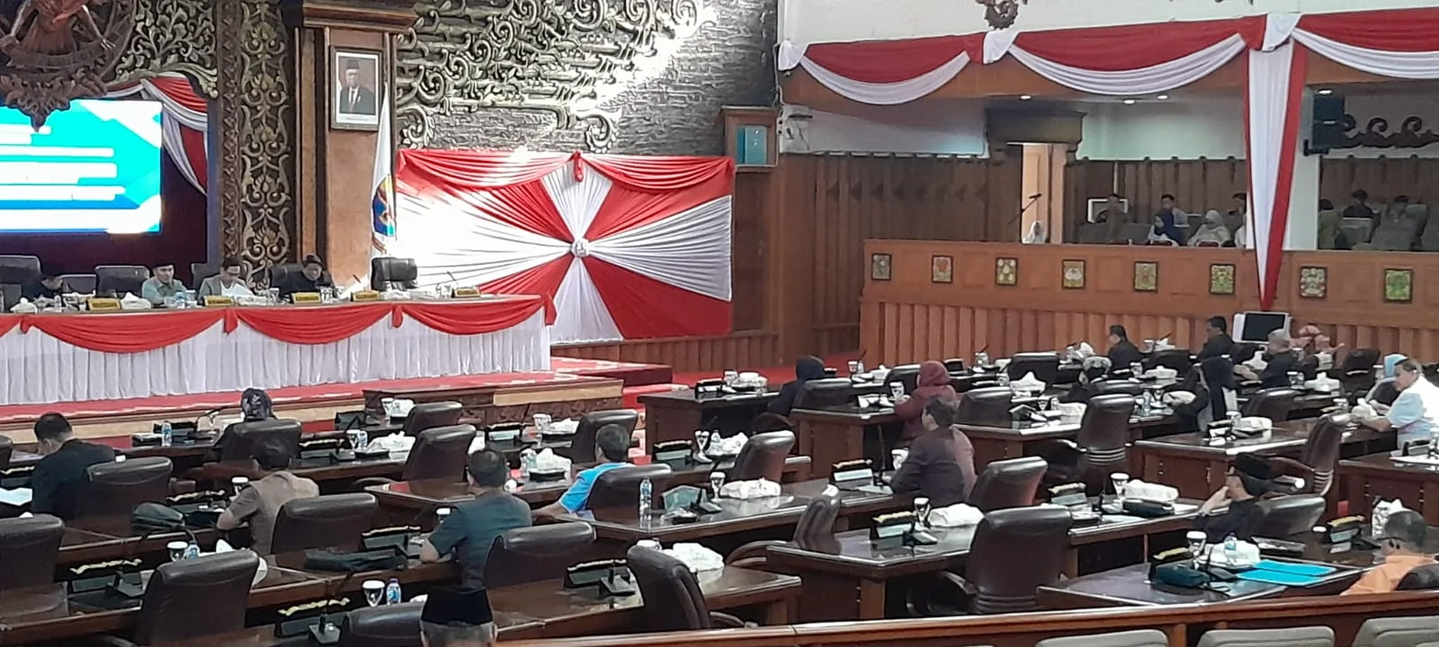Suasana sidang paripurna di DPRD Provinsi Jambi. (DETAIL/ist)
