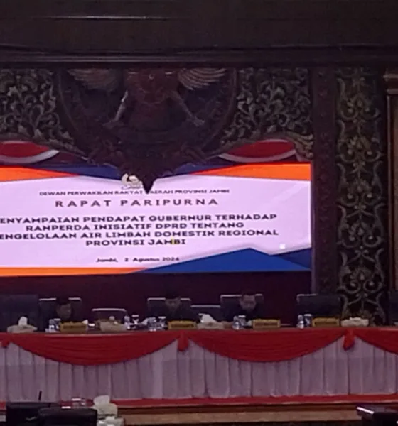 Rapat paripurna DPRD Provinsi Jambi dihadiri Ketua DPRD dan Wakil Gubernur Jambi (DETAIL/Jorgi)