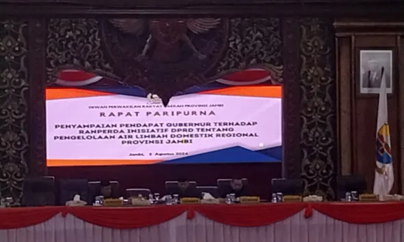 Rapat paripurna DPRD Provinsi Jambi dihadiri Ketua DPRD dan Wakil Gubernur Jambi (DETAIL/Jorgi)