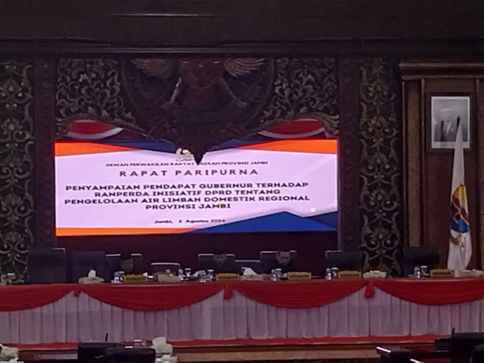 Rapat paripurna DPRD Provinsi Jambi dihadiri Ketua DPRD dan Wakil Gubernur Jambi (DETAIL/Jorgi)