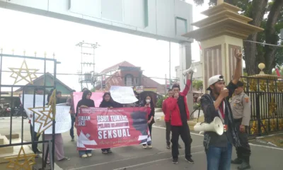 Aksi unjuk rasa GMNI Jambi di Mabes Polda Jambi. (DETAIL/Jorgi)