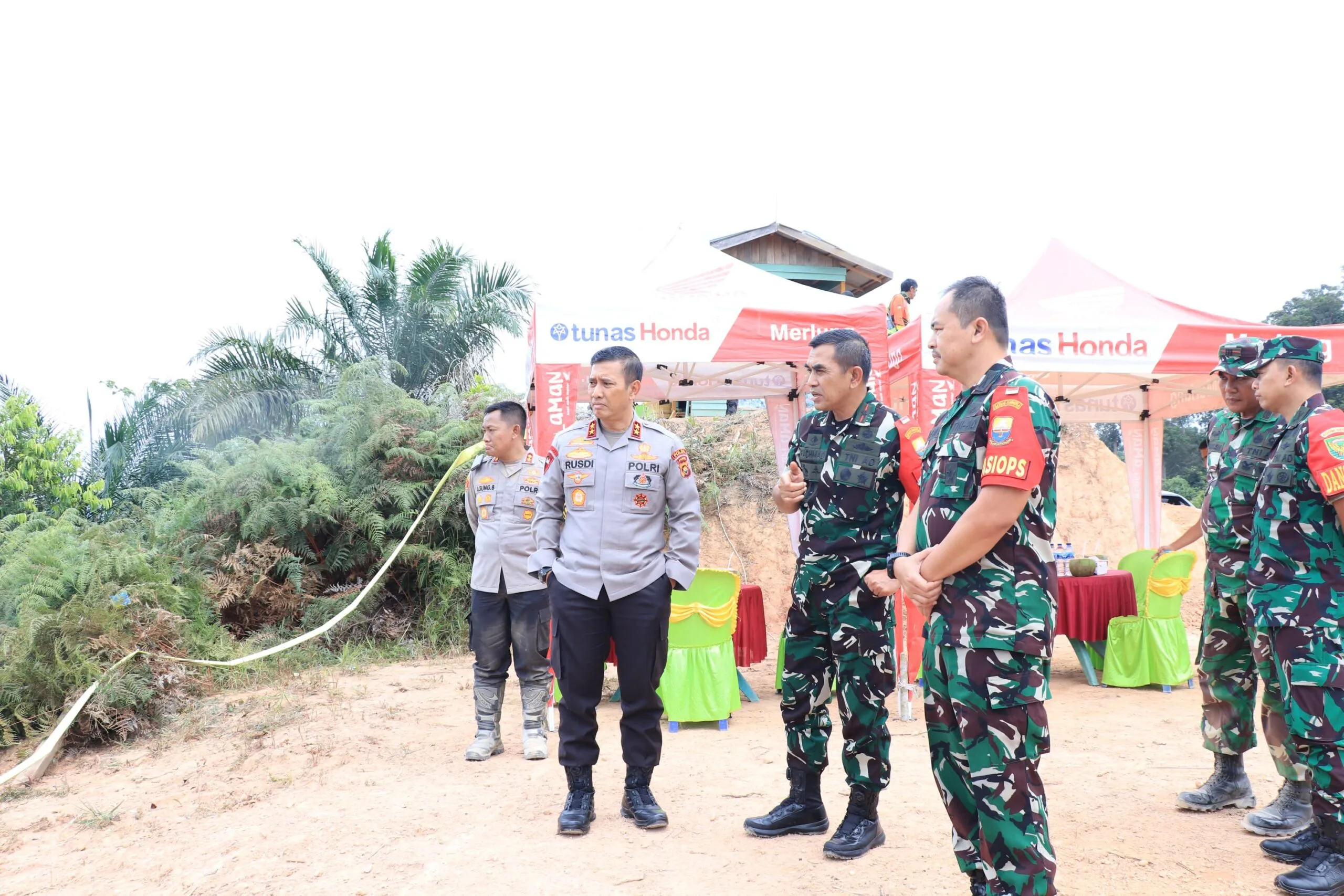 Kapolda Jambi bersama Danrem 042 Garuda Putih. (ist)