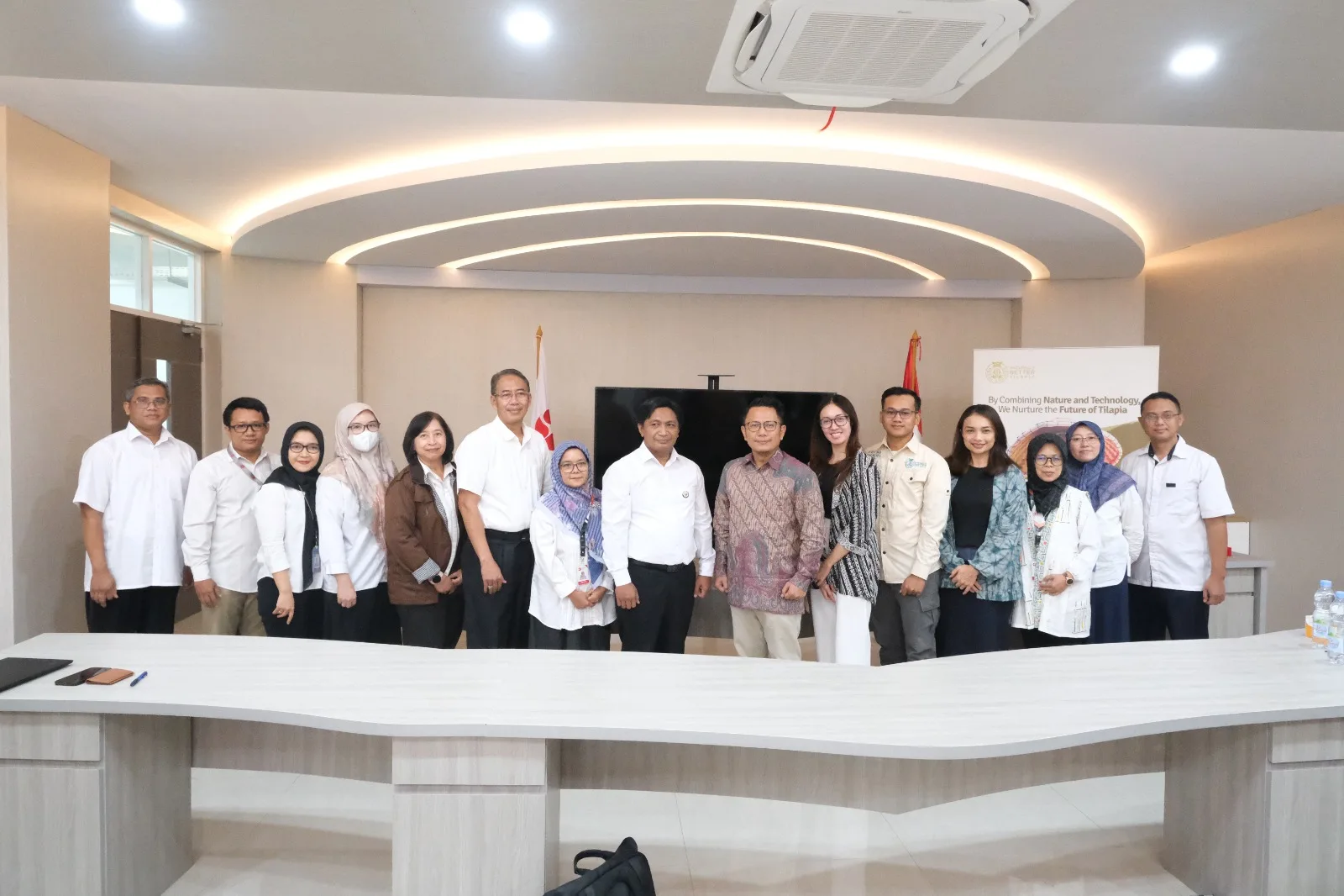 BRIN dan Regal Springs Indonesia menggelar penandatanganan kerjasama riset dan inovasi untuk pengendalian penyakit Francisellosis pada budidaya ikan tilapia. (ist)