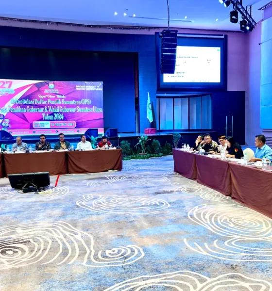 Proses rekapitulasi DPS untuk Pilgub Sumut di Grand City Hall, Medan, Jumat, 16 Agustus 2024. (ist)