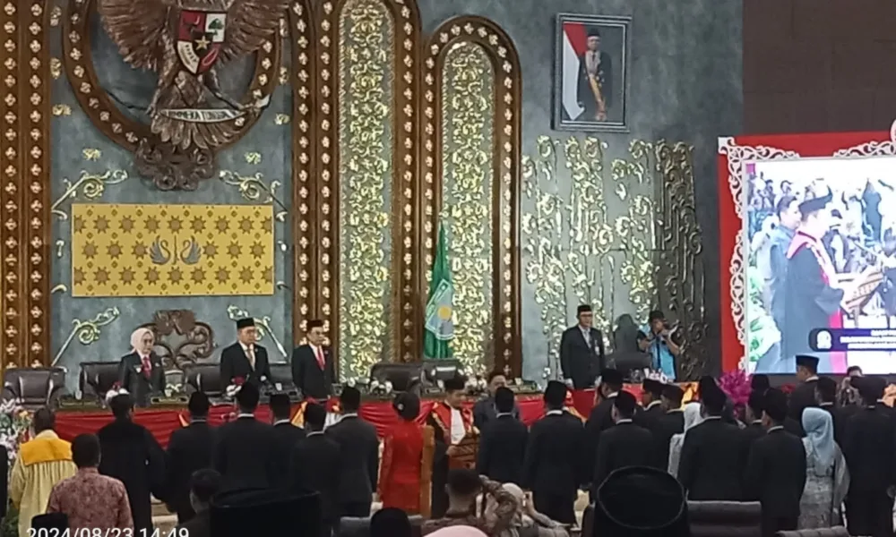 Pembacaan sumpah janji dipimpin oleh Ketua Pengadilan Negeri Jambi. (DETAIL/Juan)