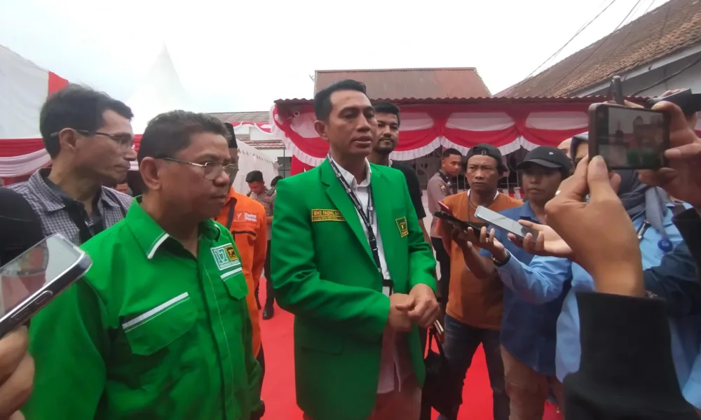 Fadhil Arief saat diwawancarai (DETAIL/Jorgi)