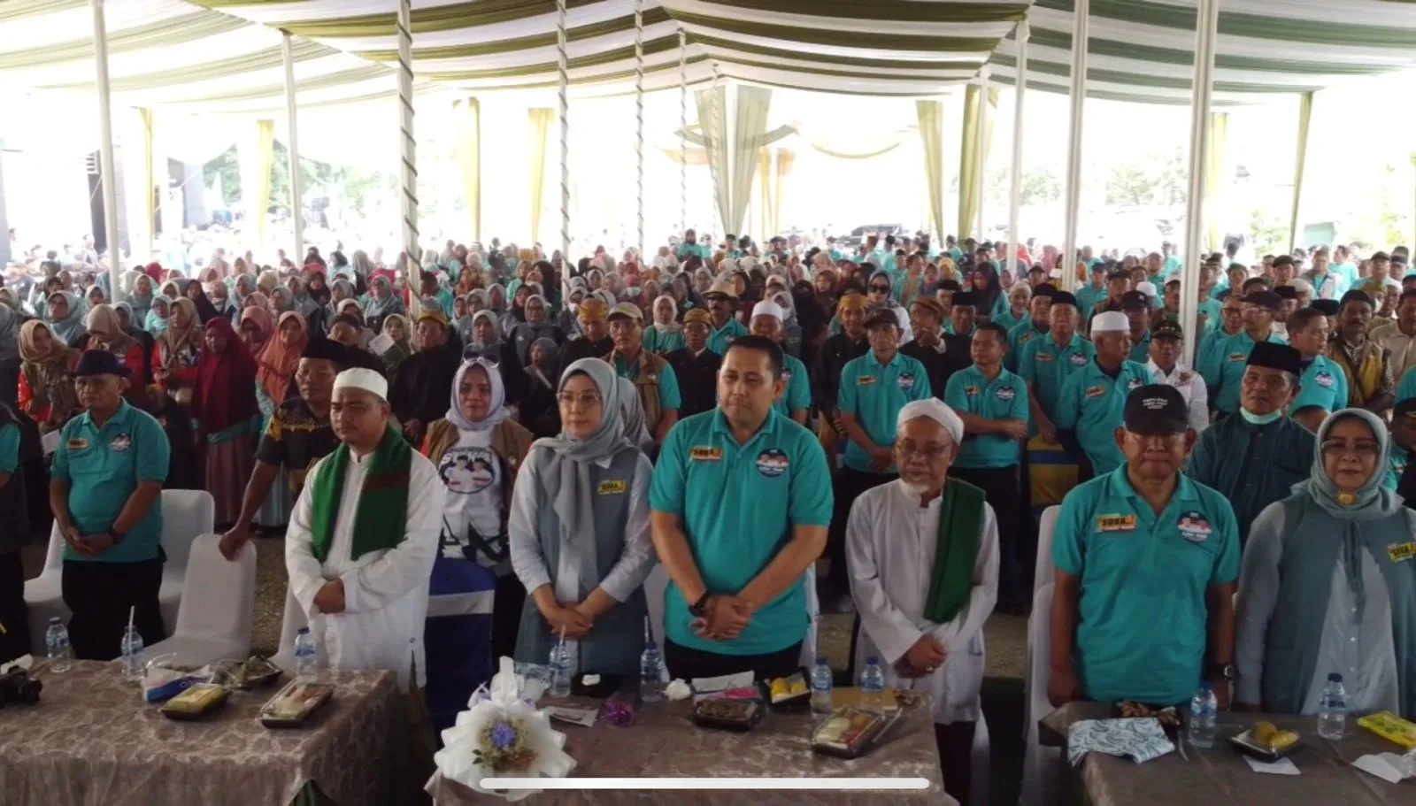 Ribuan massa hadiri pelantikan tim sukses Syukur-Khafied. (DETAIL/ist)