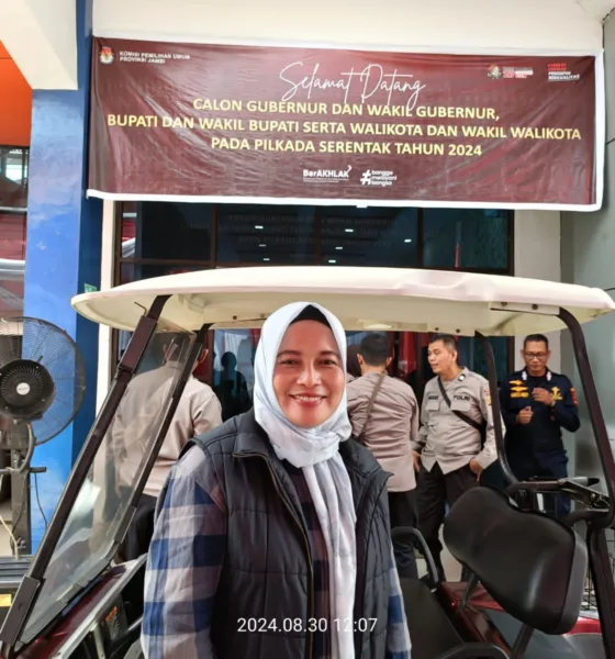 Ketua KPU Kabupaten Tebo, Atiul Fuadiah, SH., MH., saat di RS Bhayangkara Jambi. (DETAIL/Hary)