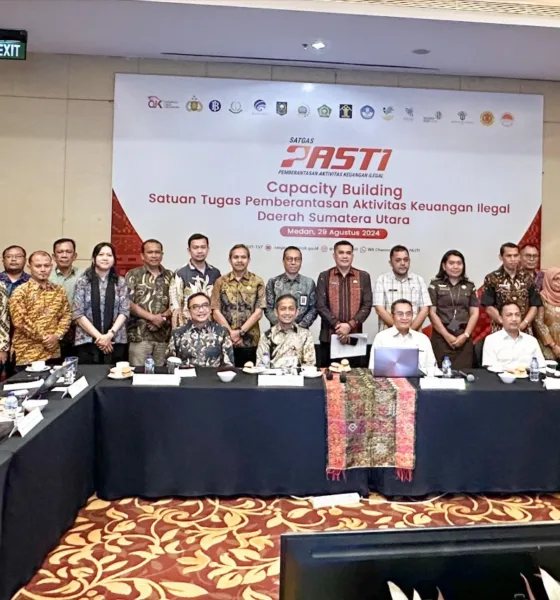 OJK dan Satgas PASTI Sumut berfoto bersama di sela-sela acara diskusi untuk mencegah aktivitas keuangan yang ilegal. (ist)