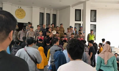 Massa aksi Anggota Koperasi Produsen Fajar Pagi Desa Betung. (ist)