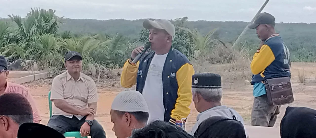 Dinar, Ketua PAC Gerindra VII Koto Ilir yang mengalihkan dukungan ke pasangan Agus Rubiyanto - Nazar Efendi. (ist)