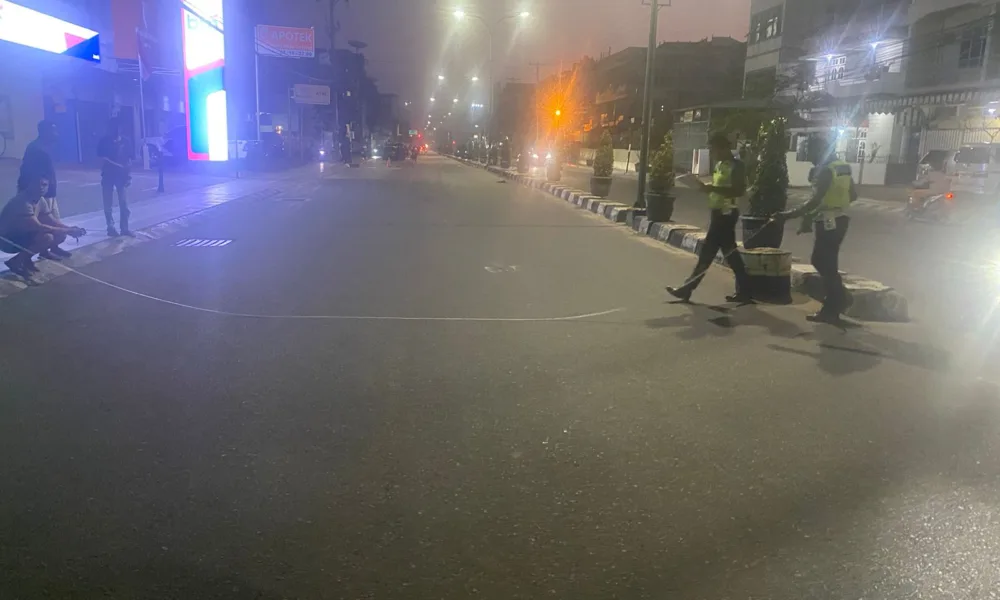 Personil Satlantas Polresta Jambi saat olah TKP. (ist)