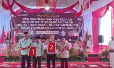 Dua pasang calon Bupati dan Wakil Bupati Merangin usai pencabutan nomor urut Paslon di KPU merangin. (DETAIL/ist)