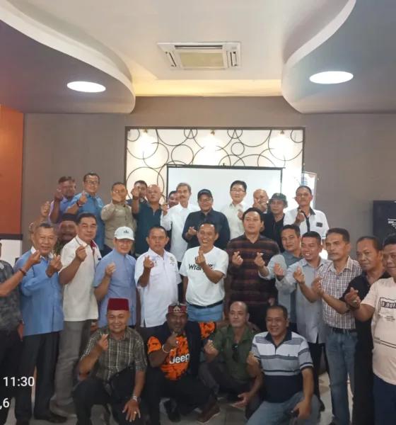 Maulana bersama sejumlah pihak LSM, Asosiasi, dan Media. (DETAIL/Juan)