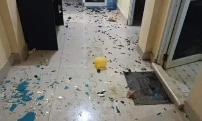 Kondisi Polsek Kumpeh Ilir pasca diserang warga. (ist