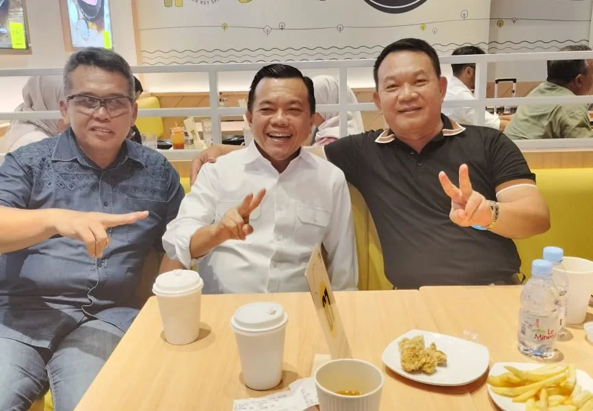 Dari kanan: Jenderal TNI (purn) Dudung, Al Haris dan Letjen TNI Hilman Hadi. (ist)