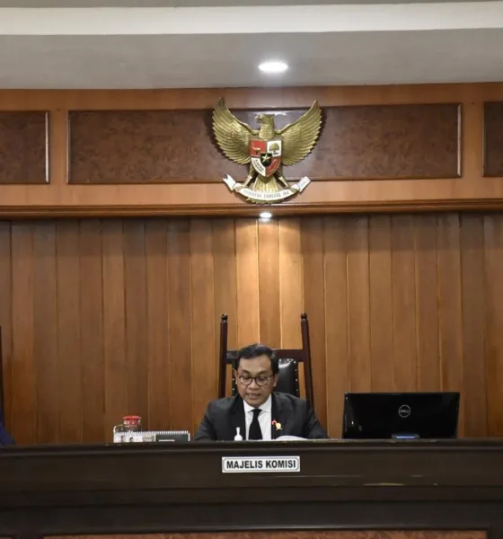 Majelis KPPU memberikan keputusan terkait harga penyediaan jasa depo peti kemas di Pelabuhan Panjang, Lampung. (ist)