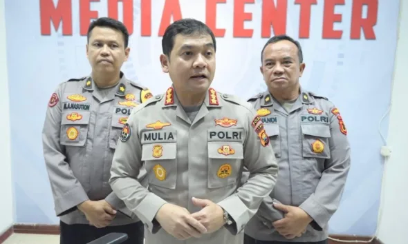 Kabid Humas Polda Jambi, Kombes Pol Mulia Prianto (tengah). (ist)