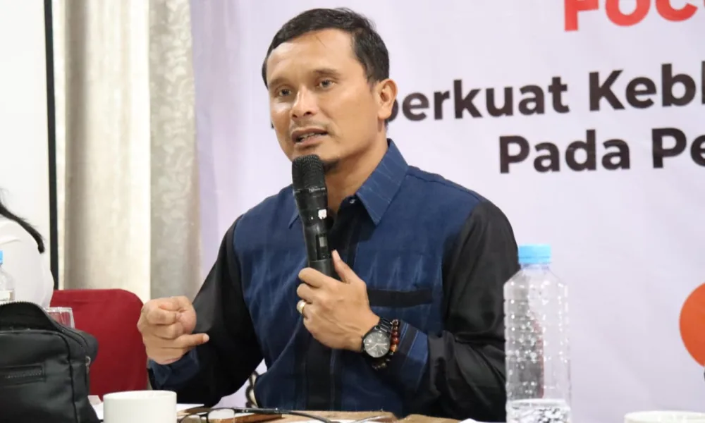 Komisioner Bawaslu Sumut, Saut Boangmanalu, mengungkapkan tingkat pelanggaran selama pemilu 2024. (ist)