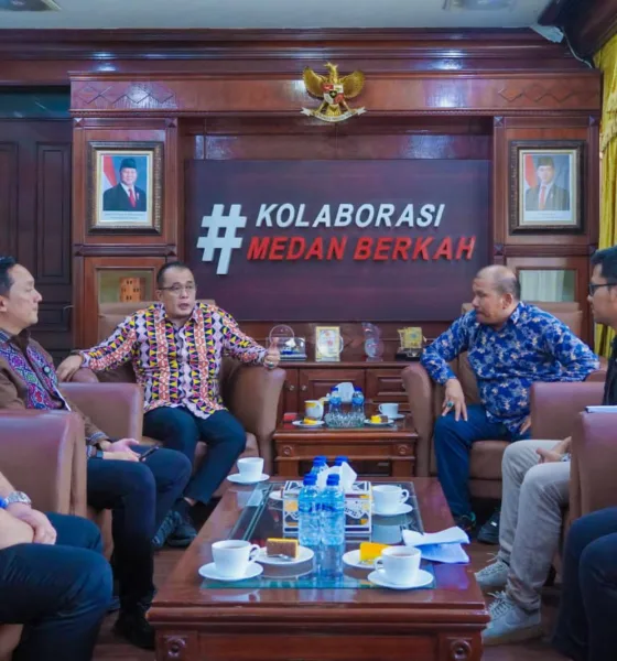 Plt. Wali Kota Medan, Aulia Rachman menerima audiensi para aktivis Yayasan Nurani Luhur Masyarakat (YNLM). (ist)