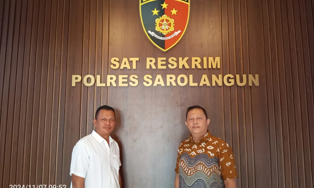 Kuasa Hukum AS, Jhon Damanik dan Rovifah Panggabean di Mapolres Sarolangun. (DETAIL/Juan)