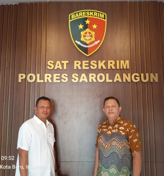 Kuasa Hukum AS, Jhon Damanik dan Rovifah Panggabean di Mapolres Sarolangun. (DETAIL/Juan)