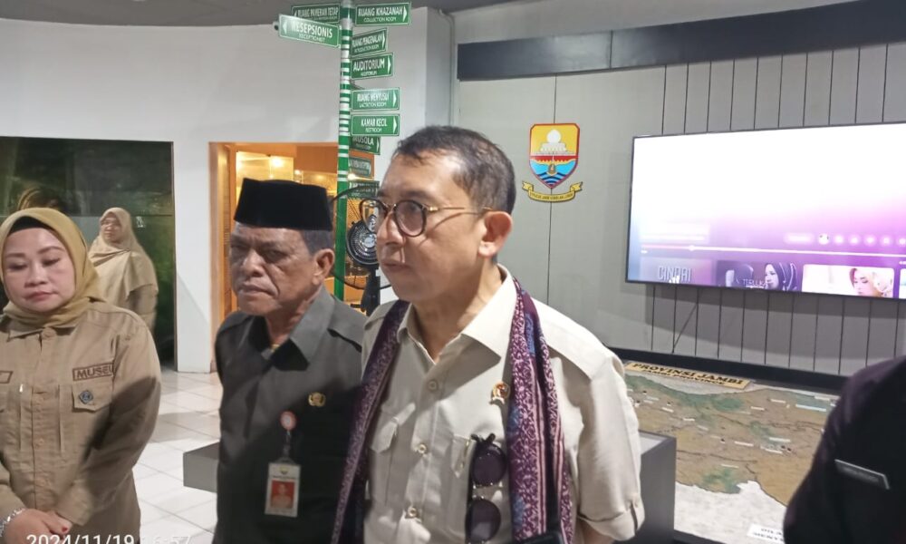 Menteri Kebudayaan RI Fadli Zon di Museum Siginjai Jambi. (DETAIL/Juan)