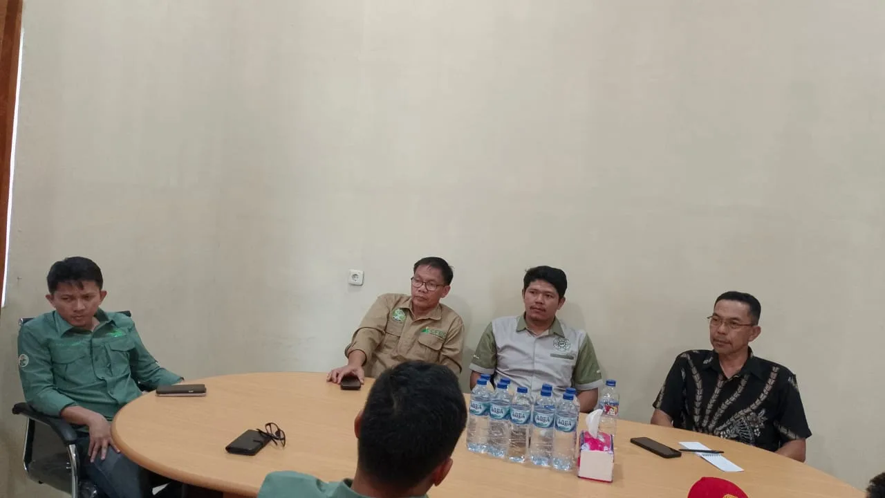 Komisi III DPRD Merangin saat diskusi bersama manajemen PT SGN. (DETAIL/Daryanto)
