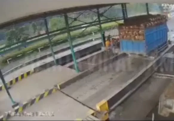 Timbangan milik PT SGN yang dikeluhkan petani sawit dan supplier. (DETAIL/Ney)