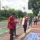 Gerakan Mahasiswa Sarolangun, berorasi di depan gedung Kemendagri mendesak Pj Bupati Sarolangun mundur dari jabatannya. (ist)