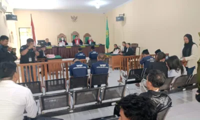 Suasana sidang di PN Sengeti dengan terdakwa AS pada Selasa, 17 Desember 2024. (DETAIL/Jogi)