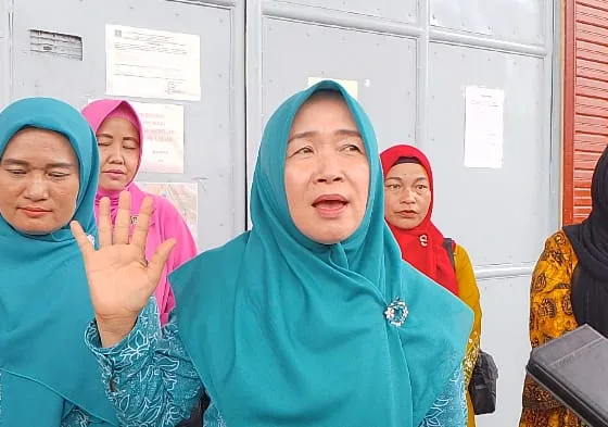 Ketua Penggerak PKK Provinsi Jambi, Hesti Hesnidar Haris saat sosialisasi di Lapas Bangko. (DETAIL/Daryanto)