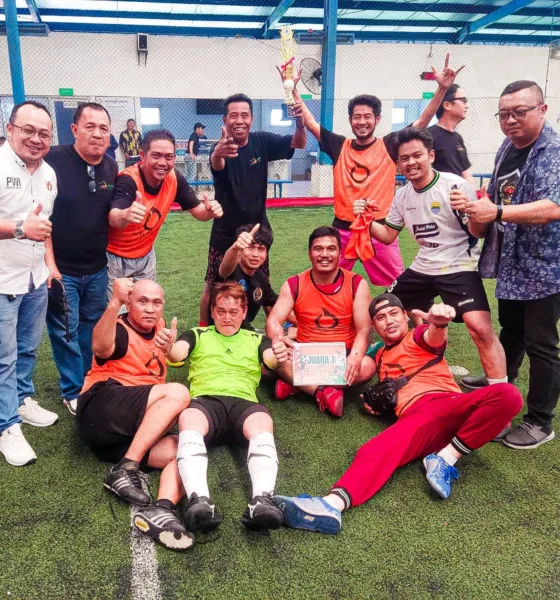 Tim Futsal dan Official PWI Bekasi Raya. (ist)