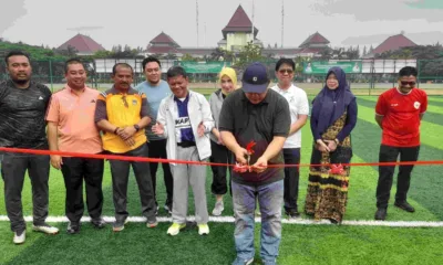 Pj Bupati Bekasi, Dedy Supriyadi resmikan lapangan Mini Soccer Swatantra Wibawa Mukti di Plaza Pemda, Cikarang Pusat, Jumat, 24 Desember 2024. (ist)