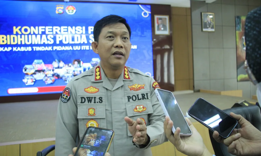 Kabid Humas Polda Sumbar, Dwi Sulistyawan Jumpa Pers dengan awak media di Polda Sumbar, Senin, 30 Desember 2024. (ist)