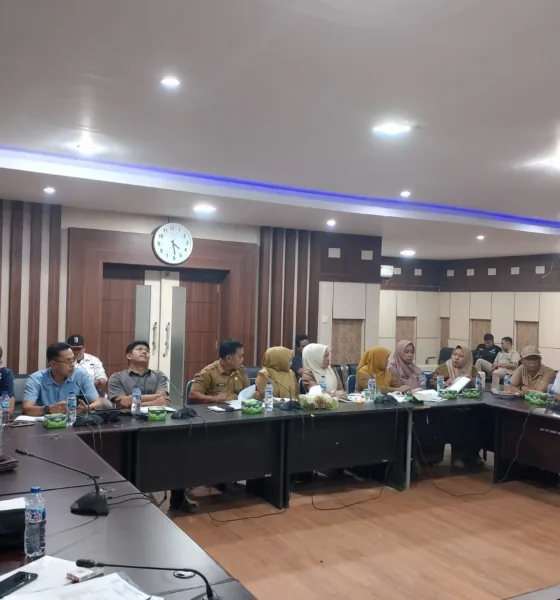 Suasana rapat Komisi III DPRD Merangin bersama perwakilan masyarakat Desa Bungo Antoi. (DETAIL/Daryanto)