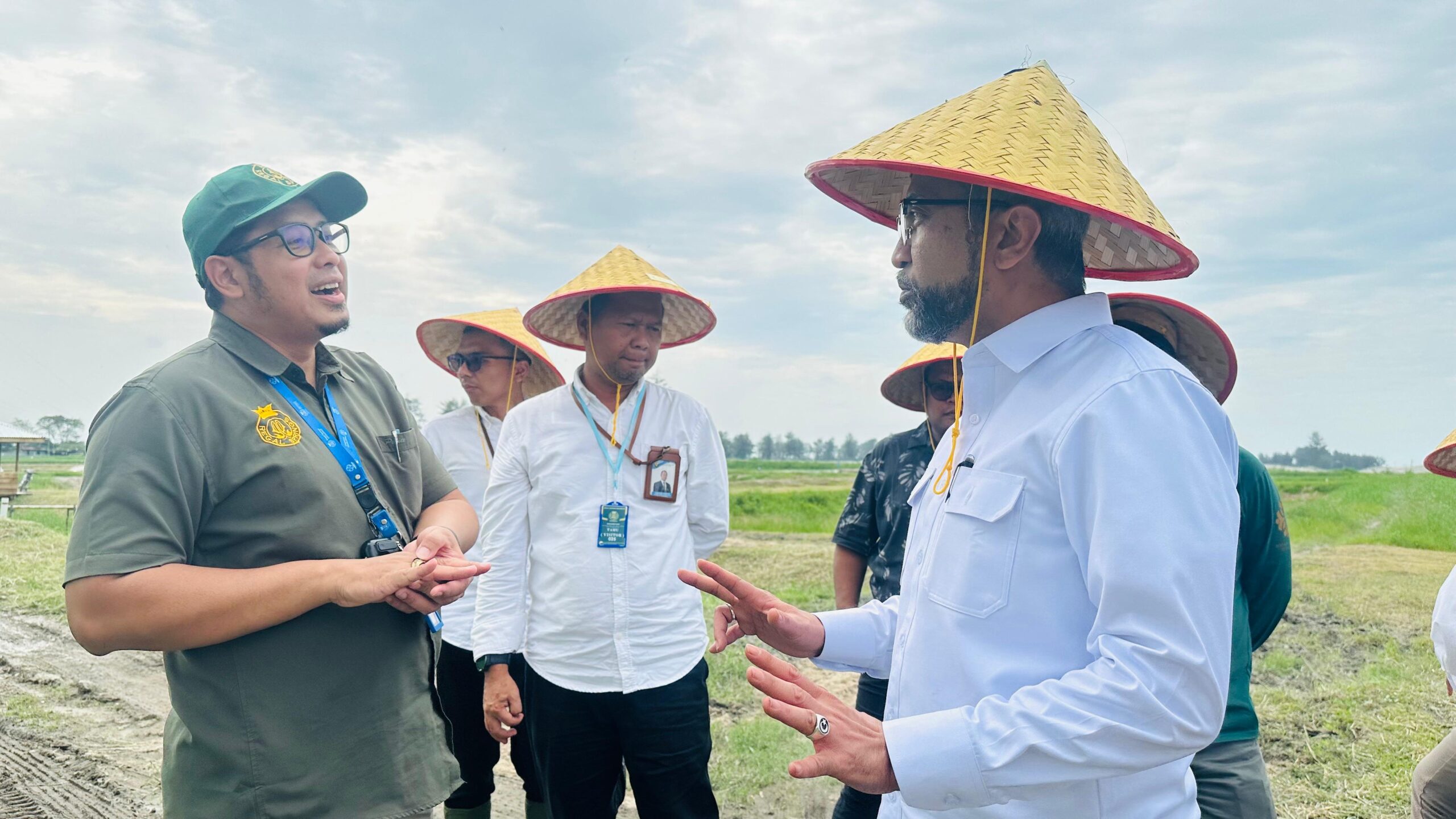 Rombongan Kemenko Bidang Pangan mengunjungi area pengolahan ikan milik Regal Springs Indonesia, Rabu, 22 Januari 2025. (ist)